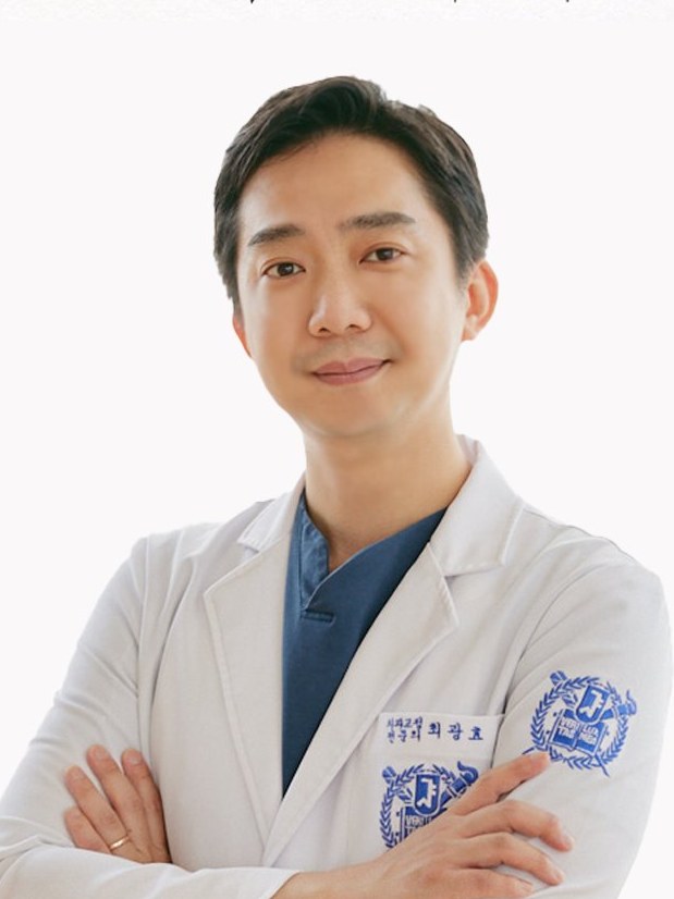 Dr. 최광효